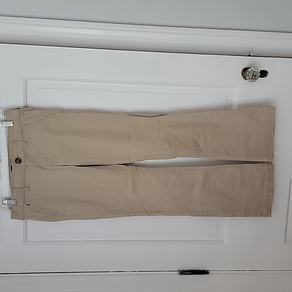 American Eagle Kick Boot Khakis Size 2 Short